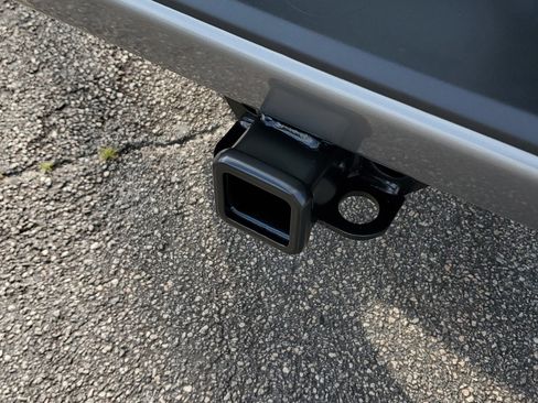 New 2025 GMC Sierra 1500 Elevation image 8