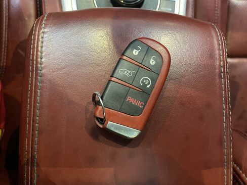 Used 2018 Jeep Grand Cherokee Trackhawk AWD/4WD image 44