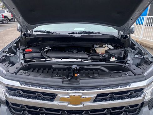 Used 2024 Chevrolet Silverado 1500 LT AWD/4WD image 22