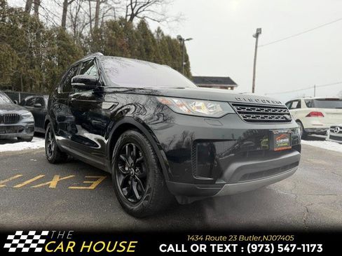 Used 2018 Land Rover Discovery SE image 6