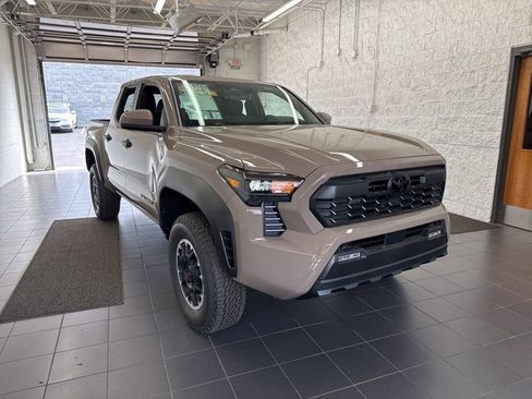 New 2026 Toyota Tacoma TRD Off-Road image 2