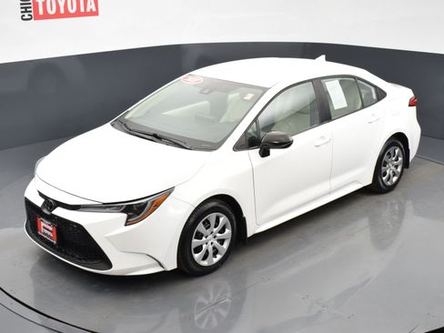 Used 2021 Toyota Corolla LE w/ Carpet Mat Package (TMS) image 23