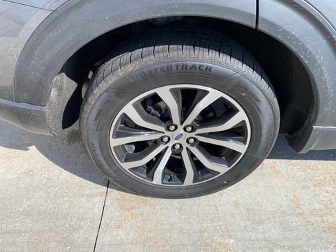 Used 2025 Ford Explorer ST-Line image 16