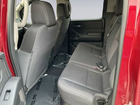 Used 2023 Nissan Frontier SV AWD/4WD image 13