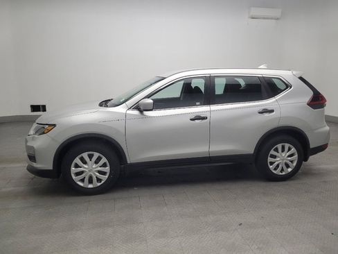Used 2019 Nissan Rogue S FWD image 3