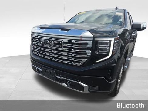 Used 2024 GMC Sierra 1500 Denali w/ Technology Package AWD/4WD image 5