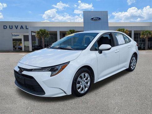 Used 2023 Toyota Corolla LE image 7