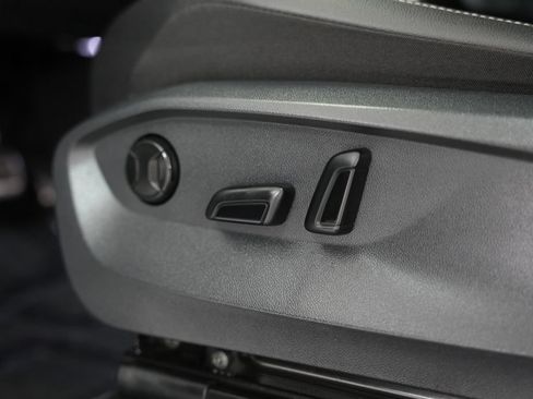 Used 2022 Volkswagen Tiguan SE R-Line FWD image 45