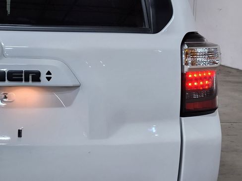 Used 2022 Toyota 4Runner SR5 image 22