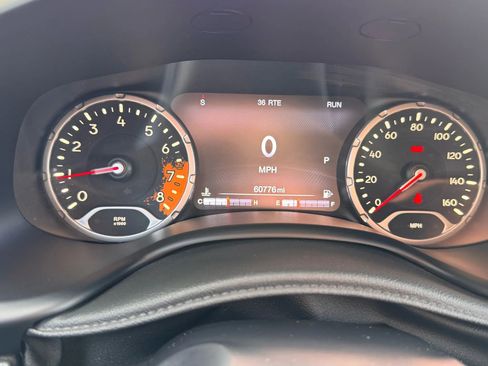 Used 2016 Jeep Renegade Trailhawk image 24