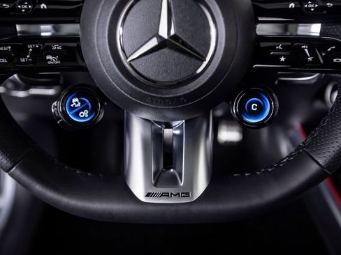 Used 2026 Mercedes-Benz GLB 35 AMG 4MATIC image 44