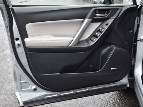 Used 2015 Subaru Forester 2.5i Limited image 14