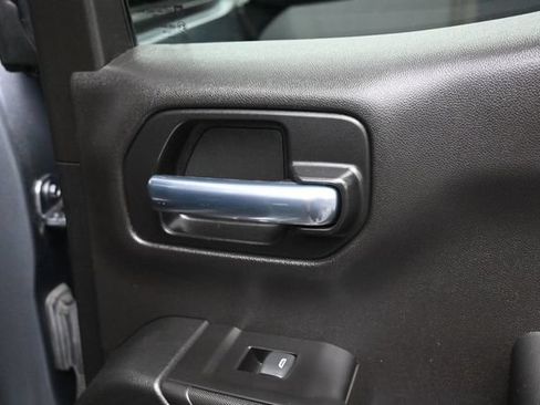 Used 2020 Chevrolet Silverado 1500 Custom Trail Boss w/ Custom Convenience Package AWD/4WD image 32