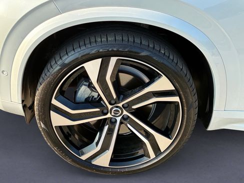 Used 2024 Volvo XC90 B6 Ultimate w/ Protection Package Premier AWD/4WD image 9