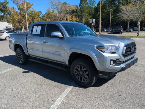 Certified 2023 Toyota Tacoma SR image 3
