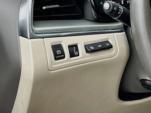 Used 2023 Cadillac XT5 Premium Luxury w/ Technology Package FWD image 10