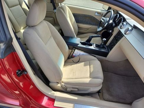 Used 2006 Ford Mustang Coupe image 23