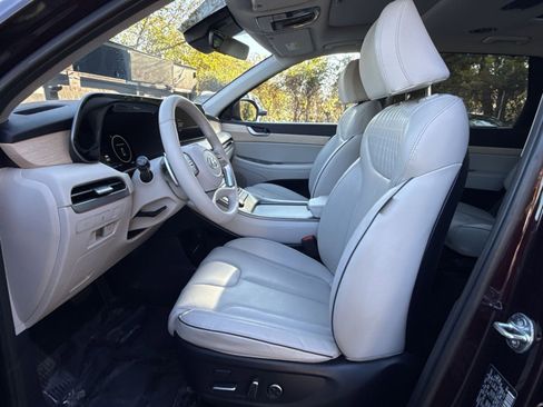 Used 2024 Hyundai Palisade Limited image 13