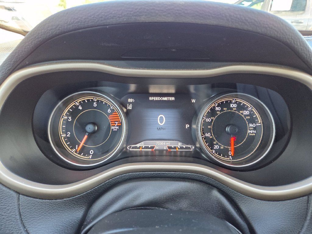 Used 2017 Jeep Cherokee Limited w/ Technology Group FWD image 36