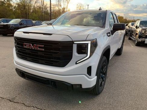 New 2026 GMC Sierra 1500 Elevation image 8
