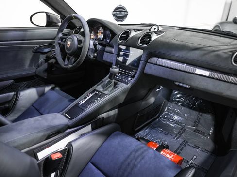 Used 2025 Porsche 718 Cayman GT4 RS RWD image 22