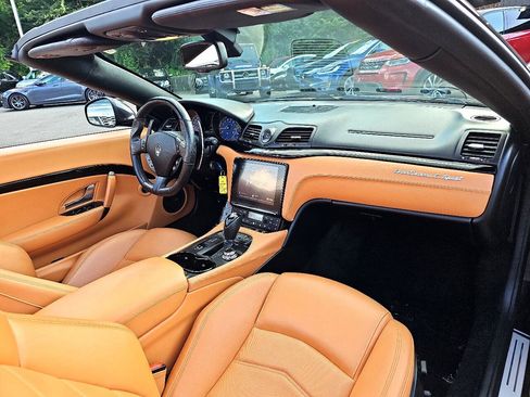 Used 2018 Maserati GranTurismo Sport image 43