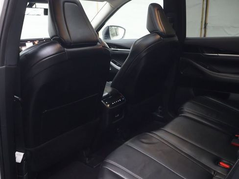 Used 2025 INFINITI QX60 Pure FWD image 18