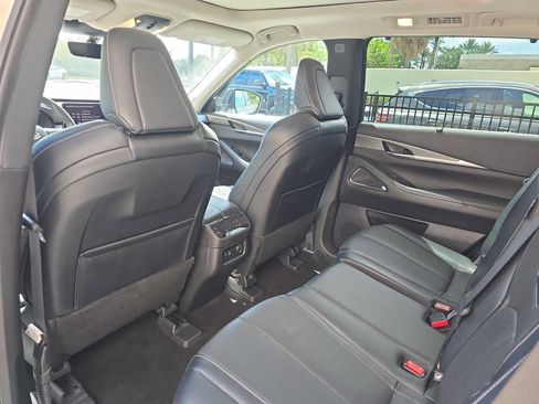 Used 2023 INFINITI QX60 Luxe w/ Performance Audio Package FWD image 10
