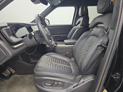 Used 2024 Rivian R1T Adventure AWD/4WD image 20