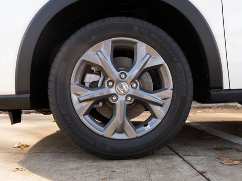 Certified 2026 Honda HR-V LX image 14