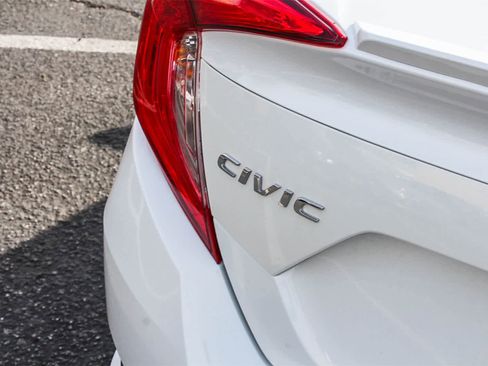 Used 2020 Honda Civic EX image 9