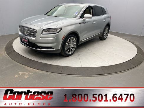Used 2023 Lincoln Nautilus Reserve AWD/4WD image 1