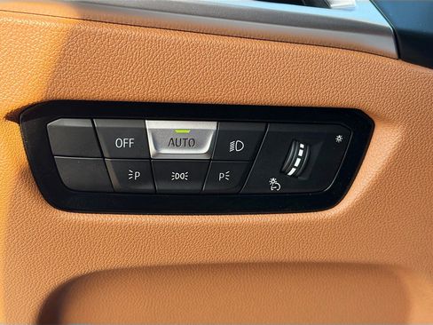 Used 2026 BMW 330i Sedan w/ Parking Assistance Package RWD image 35