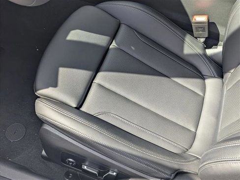 Used 2026 BMW 330i Sedan w/ Premium Package image 4