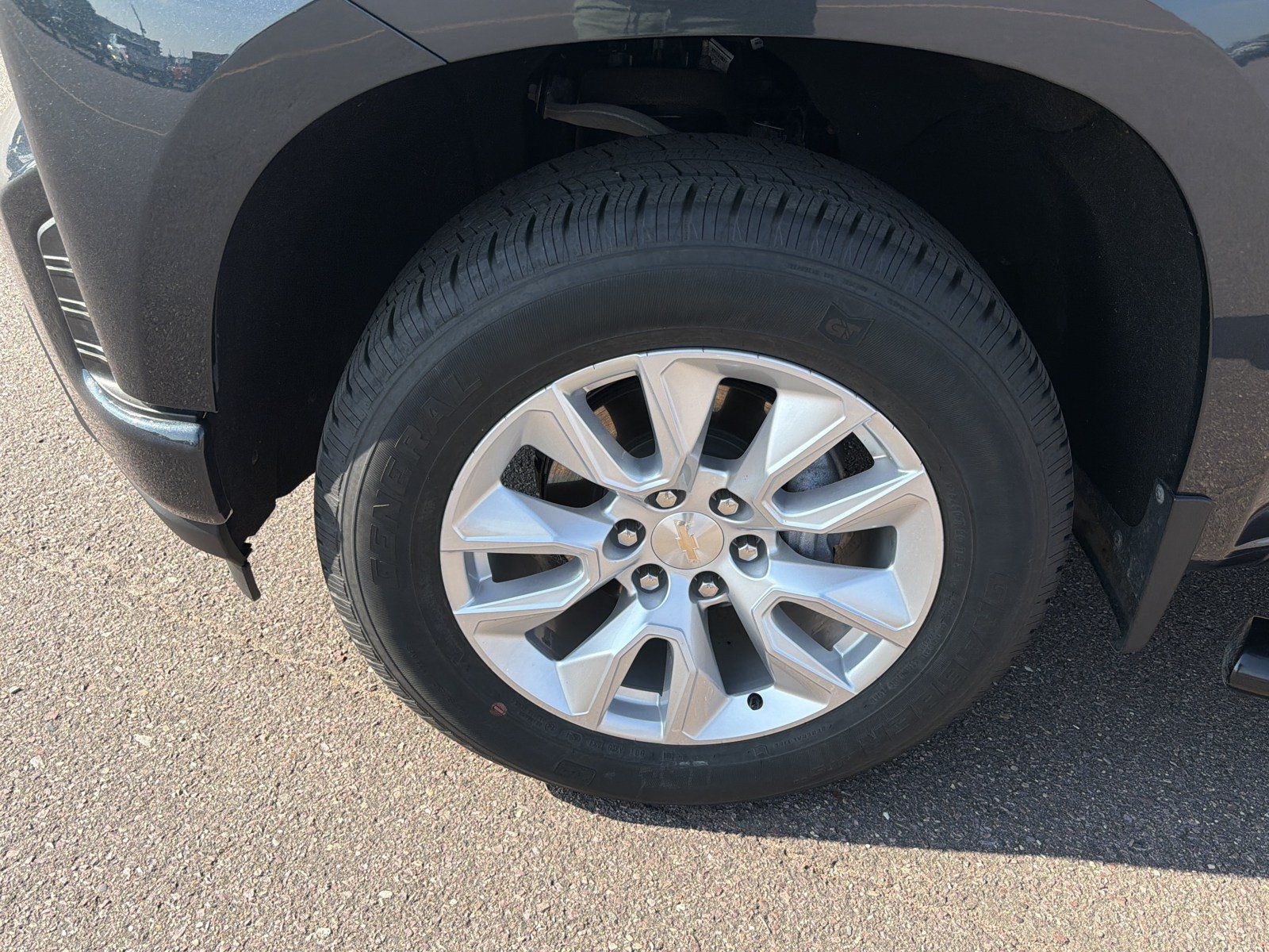 Used 2021 Chevrolet Silverado 1500 Custom w/ Safety Confidence Package AWD/4WD image 15