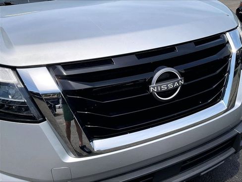 Used 2024 Nissan Pathfinder SV AWD/4WD image 30