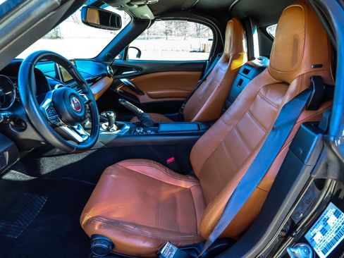 Used 2017 FIAT 124 Spider Lusso image 39