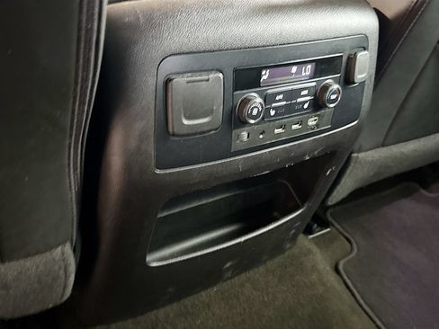 Used 2018 GMC Yukon Denali w/ Denali Ultimate Package AWD/4WD image 28