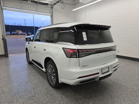 New 2026 INFINITI QX80 Luxe w/ Cargo Package image 3