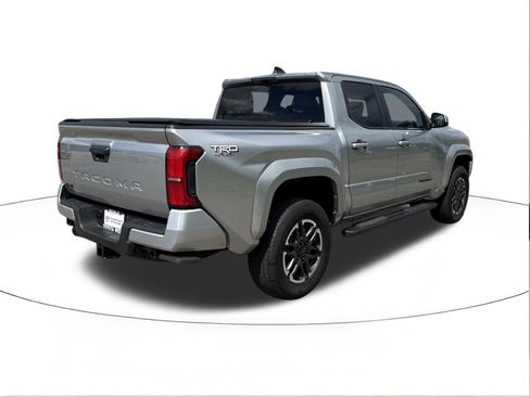 Used 2025 Toyota Tacoma TRD Sport AWD/4WD image 3