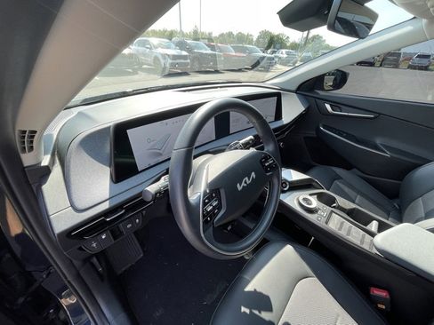 Certified 2024 Kia EV6 Light image 9