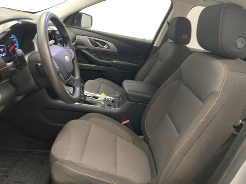 Used 2021 Chevrolet Traverse LS FWD image 17