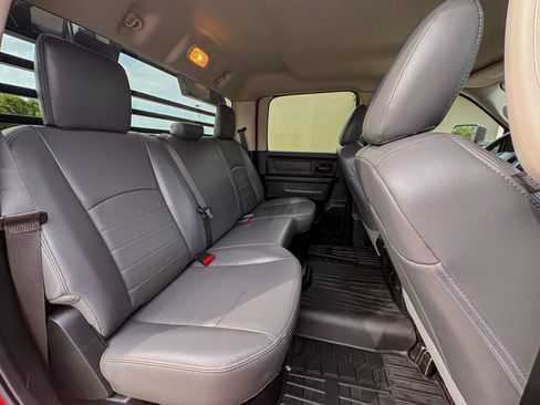 Used 2018 RAM 2500 Tradesman w/ Chrome Appearance Group AWD/4WD image 29