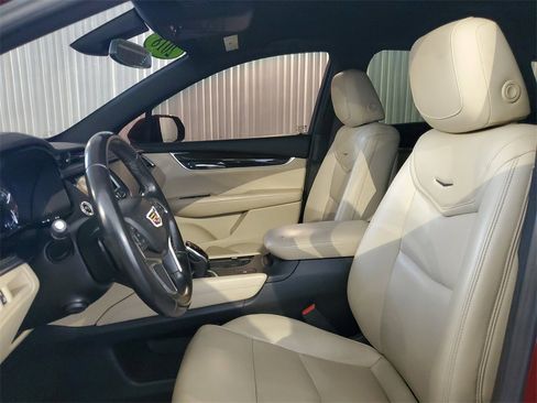 Used 2018 Cadillac XT5 FWD image 15