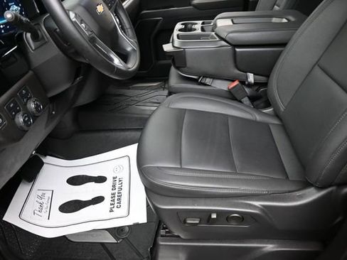 Used 2025 Chevrolet Silverado 1500 LT w/ Leather Package AWD/4WD image 15