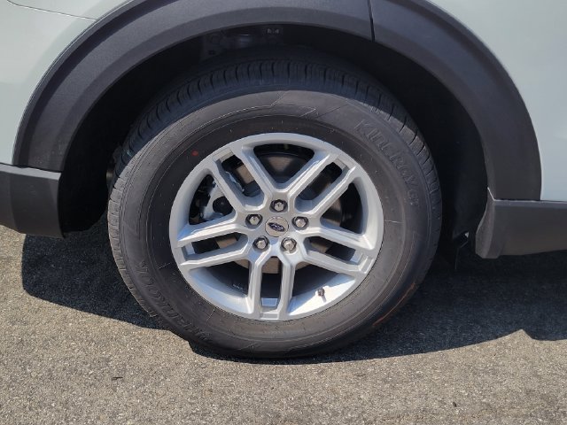 New 2027 Ford Explorer Active RWD image 5
