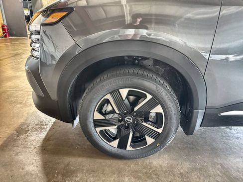 New 2026 Nissan Kicks SV w/ Cold Weather Package AWD/4WD image 17