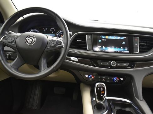 Used 2018 Buick Enclave Essence image 30