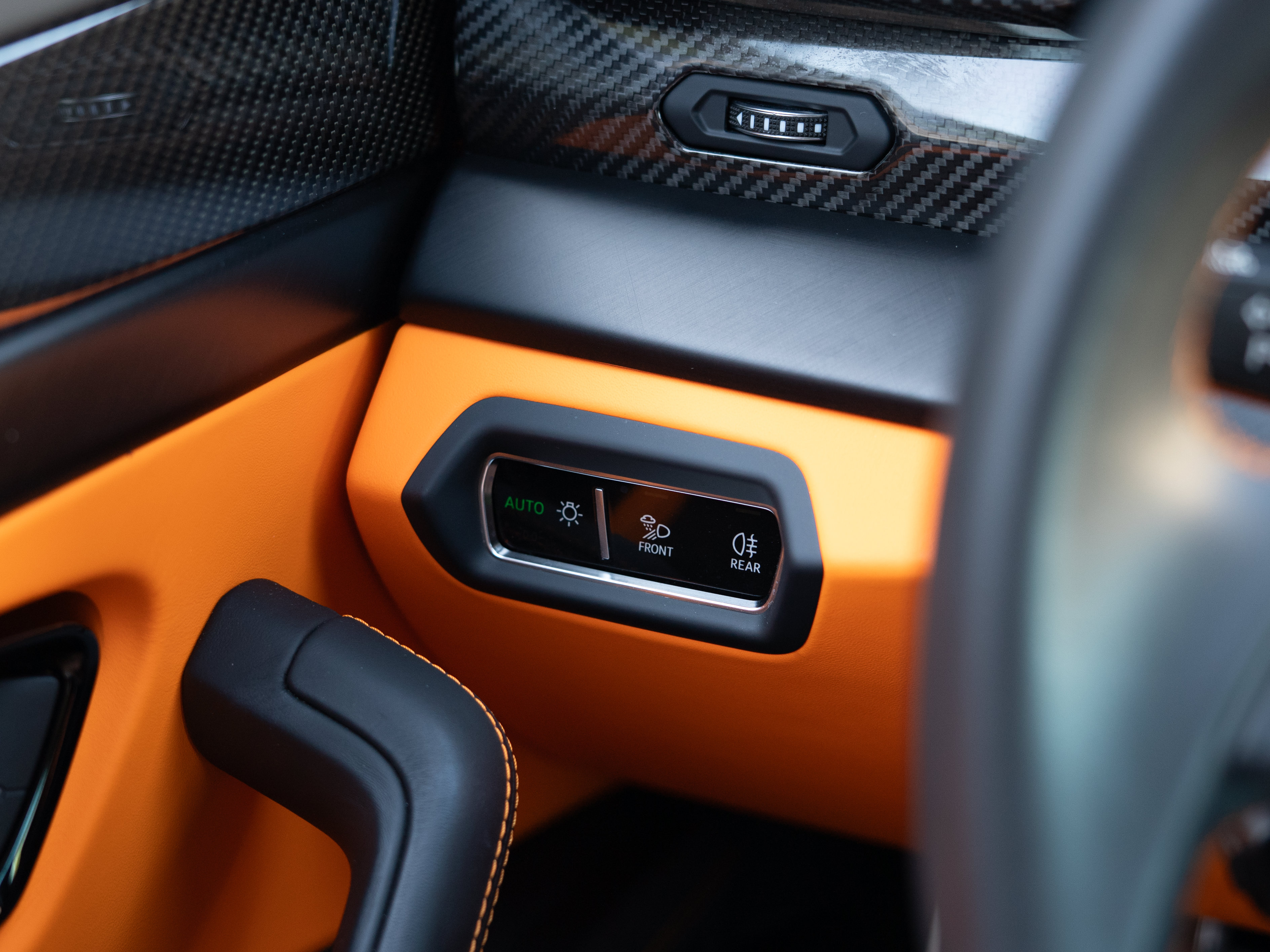 Used 2024 Lamborghini Urus S AWD/4WD image 22