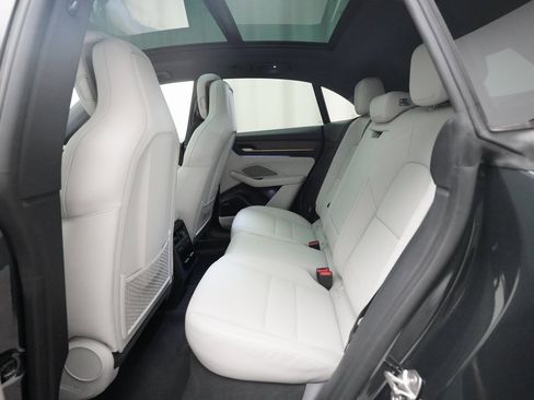 Used 2024 Porsche Macan 4 Electric image 30